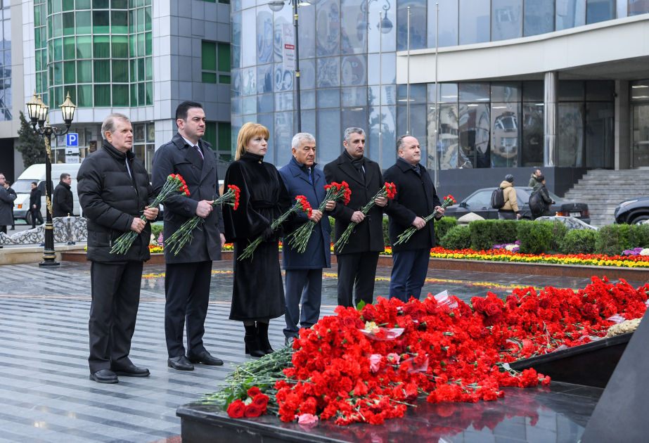 BMU-nun kollektivi Xocalı soyqırımı abidəsini ziyarət edib
