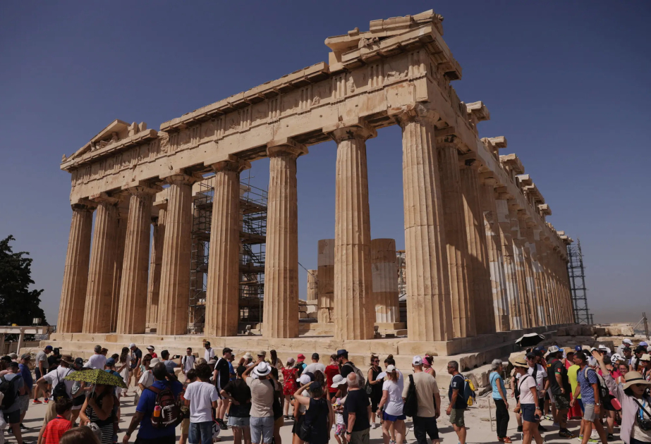 Yunanıstan turizmdə ardıcıl üçüncü dəfə tarixi rekord qırıb