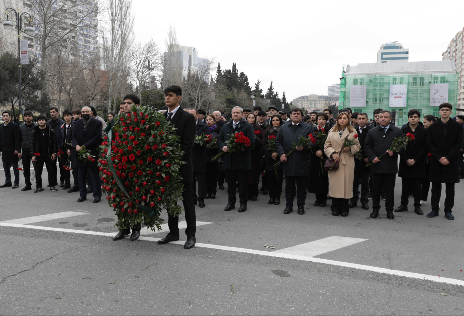 BDU kollektivi Xocalı soyqırımı abidəsini ziyarət edib