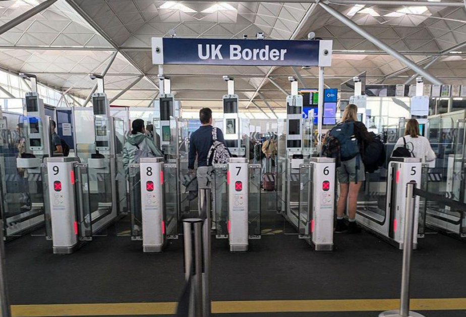 UK asylum claims drop slightly in 2025 as small boat arrivals rise by 13%