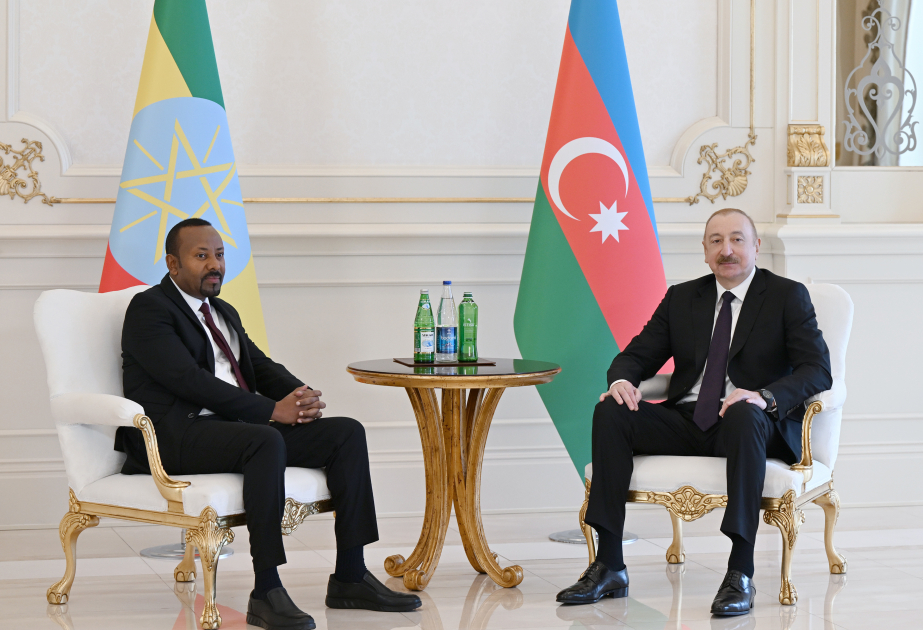 Prezident İlham Əliyevin Efiopiyanın Baş naziri ilə təkbətək görüşü olub VİDEO