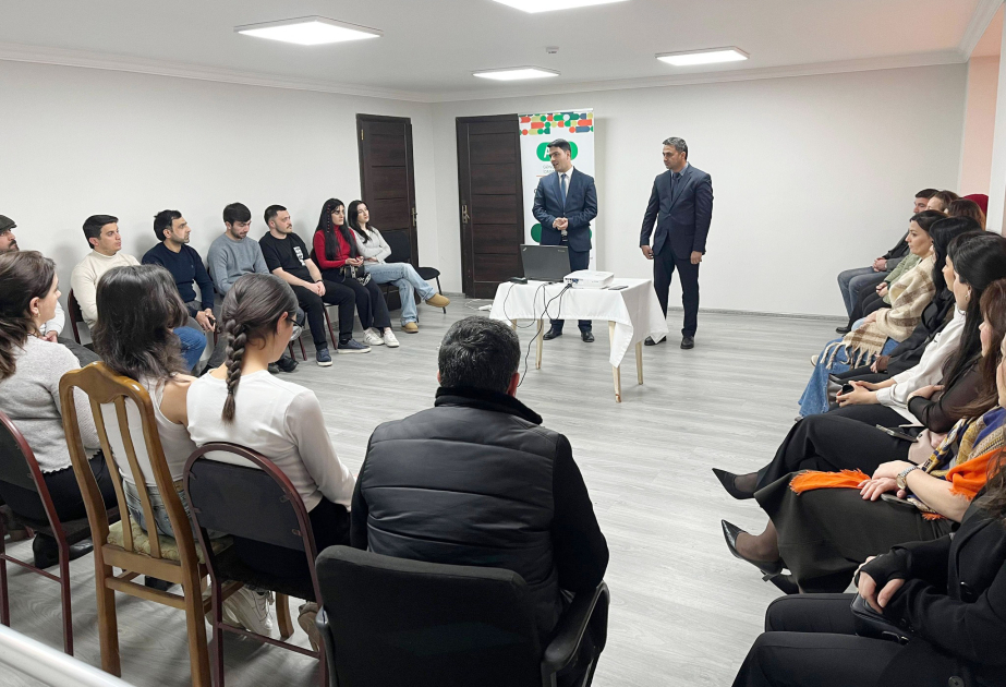 Qaxlı gənclər uğurlu marketinqin sirlərini öyrənirlər