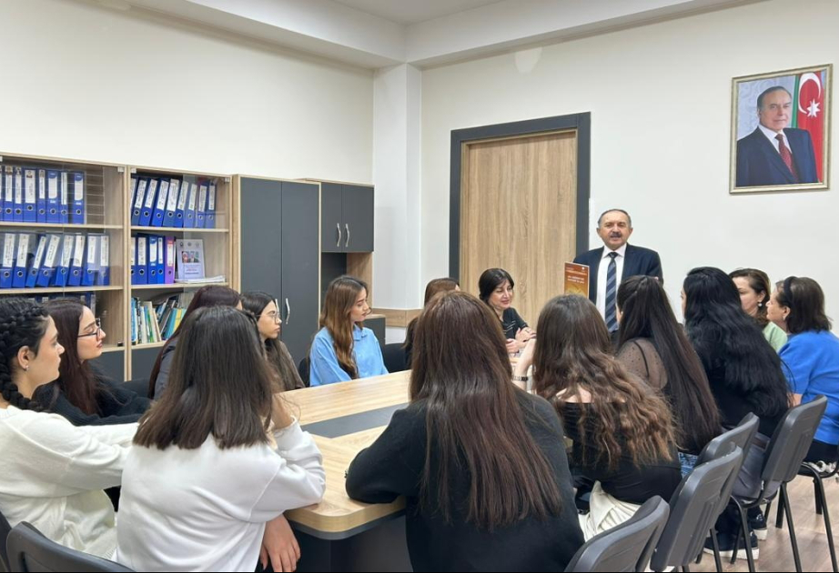 BDU-da elmi ədəbiyyatın redaktəsinə dair debat təşkil edilib