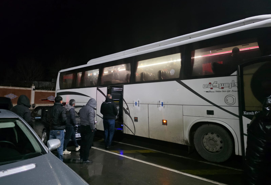 El autobús de la ruta Bakú–Najchiván llegó a Najchiván