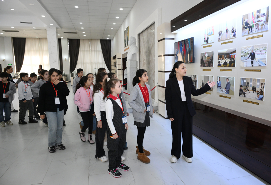 Учащиеся LANDAU School посетили АЗЕРТАДЖ ВИДЕО