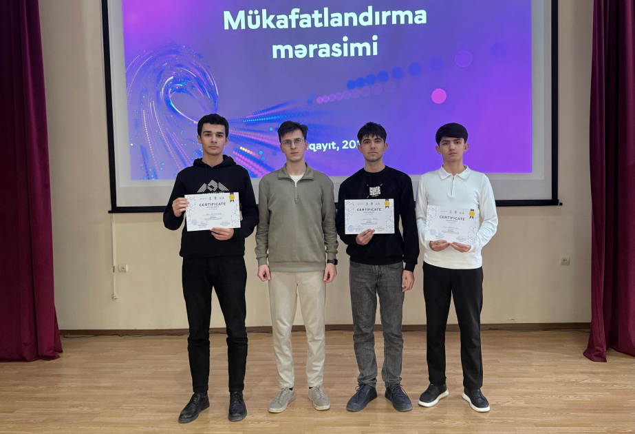 Команда Бакинского госуниверситета победила в конкурсе Sumqayıt Cup