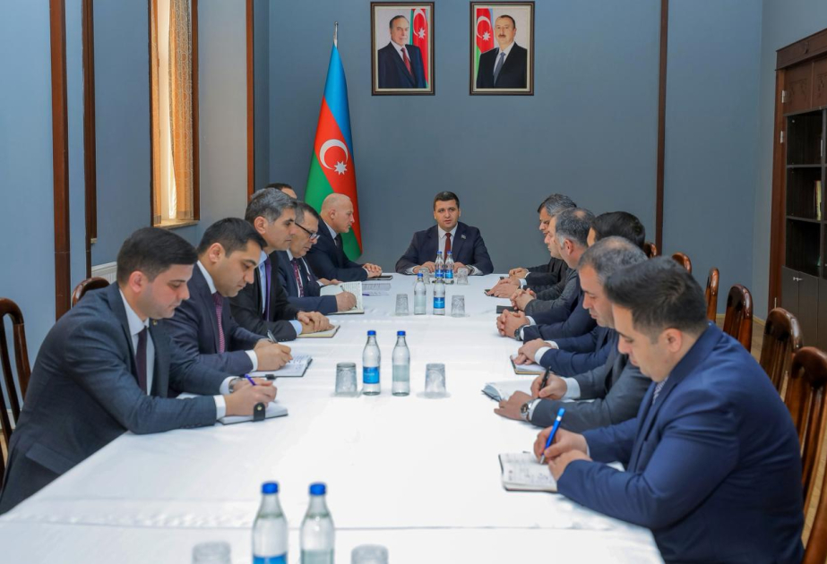 Naxçıvanda deputatların statusu ilə bağlı qanun layihəsi ikinci oxunuşa təqdim edilib