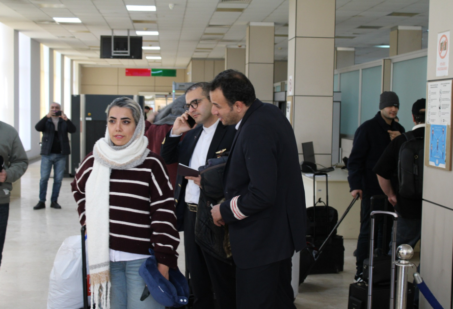 Pilotos y tripulación iraní regresan a Irán desde Kazajistán