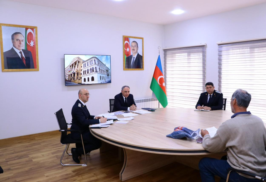 Baş prokuror Kürdəmir rayonunda vətəndaşların müraciətlərini dinləyib