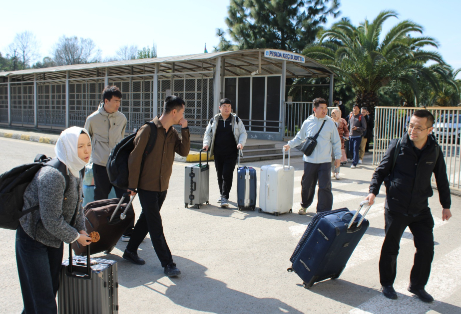 35 citoyens chinois évacués d'Iran PHOTOS