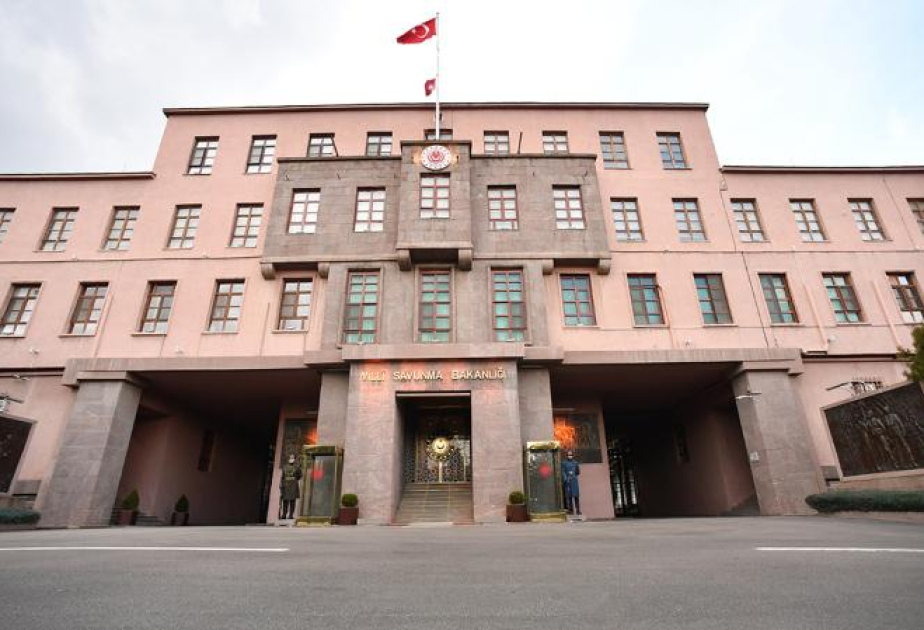 En el sur de Türkiye caen restos de un proyectil de defensa aérea lanzado contra un misil iraní