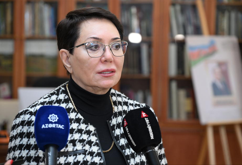 Xalq yazıçısı: Tamilla Axundovanın poeziyası çox dərin və fəlsəfidir