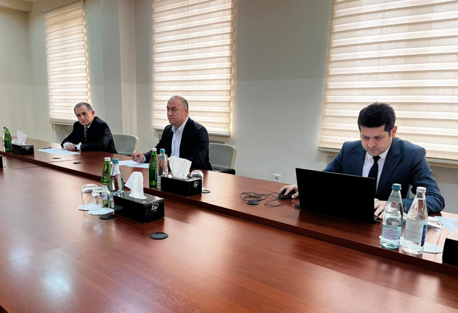Kənd Təsərrüfatı Nazirliyinin Aparat rəhbəri Sabirabadda fermerlərin müraciətlərini dinləyib