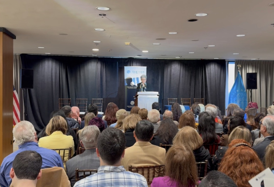 Washington hosts roundtable on Multiculturalism