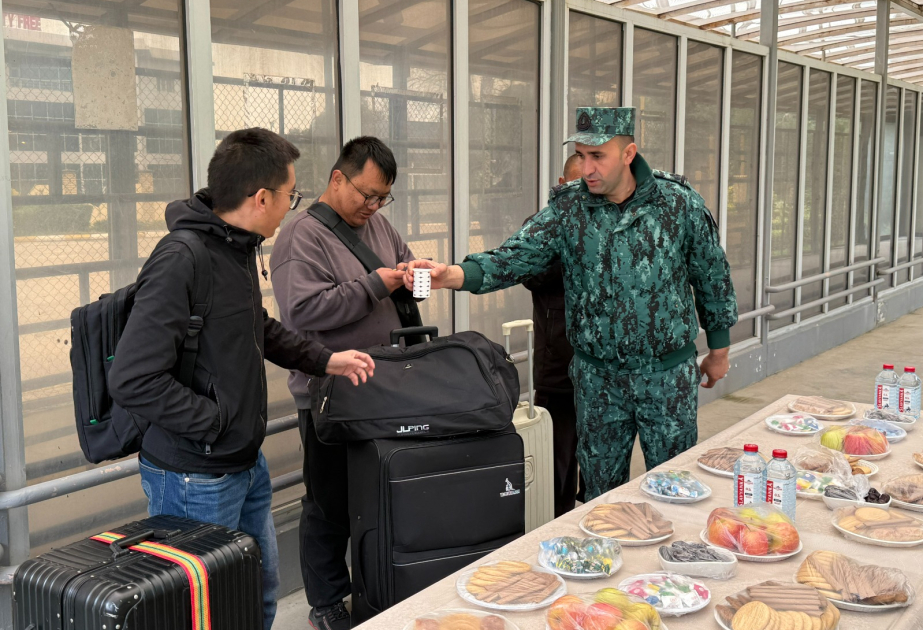 16 autres citoyens chinois évacués d’Iran en Azerbaïdjan