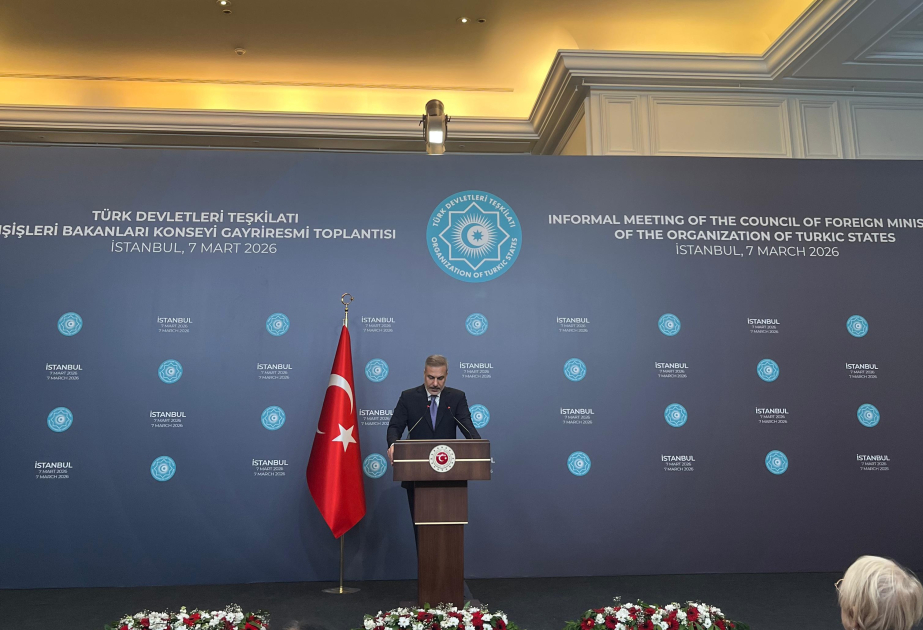 Hakan Fidan: “Acogemos con satisfacción los pasos dados hacia una paz duradera entre Azerbaiyán y Armenia”