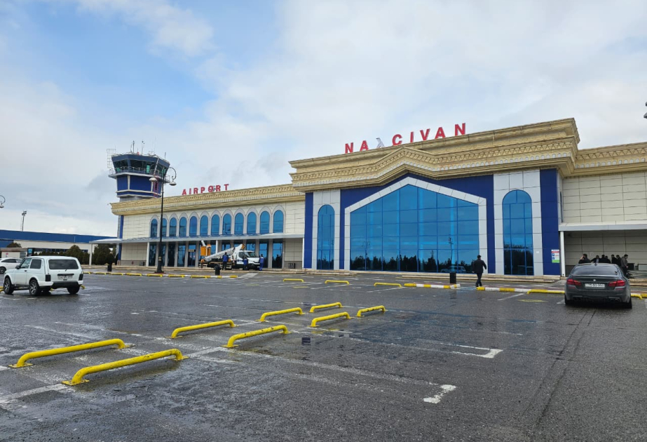 Naxçıvan aeroportunun dron zərbəsindən zərər görmüş hissələrində təmir işləri aparılır VİDEO