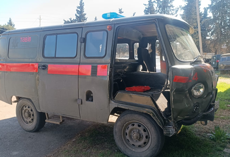 Tovuzda təcili tibbi yardım avtomobili qəzaya düşdü
