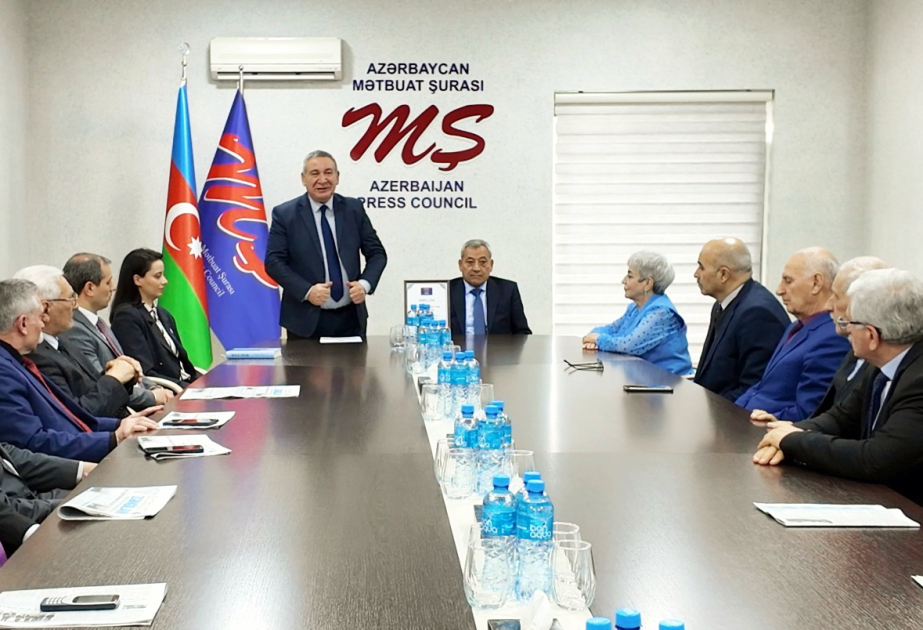 Mətbuat Şurasında ehtiyatda olan polkovnik-leytenantın elmi və jurnalist fəaliyyətinə nəzər salınıb