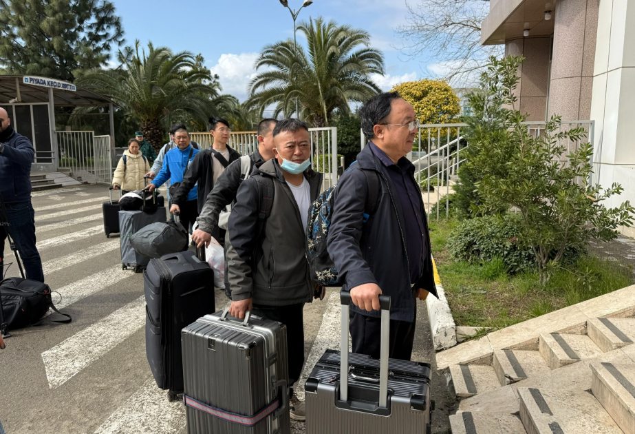Gruppe ausländischer Staatsbürger aus Iran evakuiert