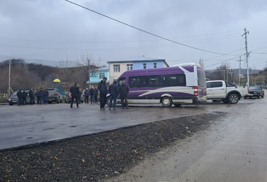 20 autres familles se relogent dans le bourg de Qirmizi Bazar 