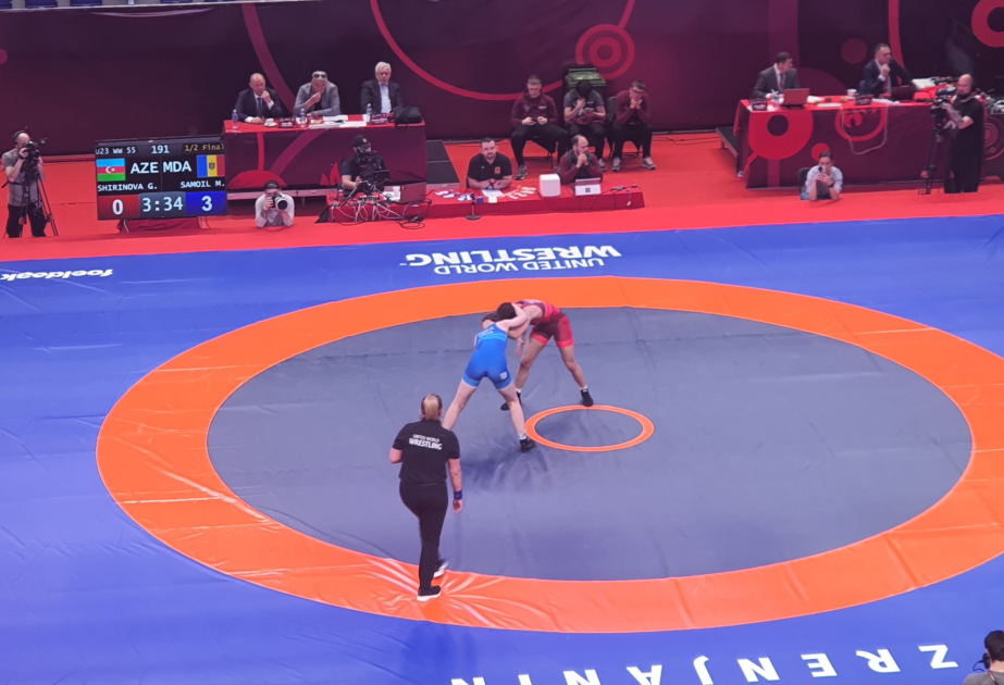Two Azerbaijani female wrestlers advance to European Championship finals