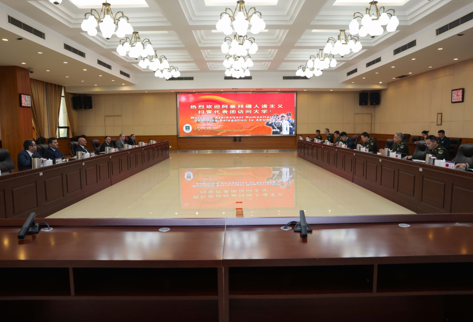 Azerbaijani delegation visits Peoples Liberation Army Engineering University to boost demining cooperation