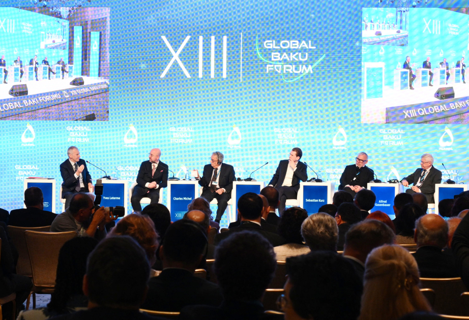 Continúa el 13.º Foro Global de Bakú con sesiones de panel