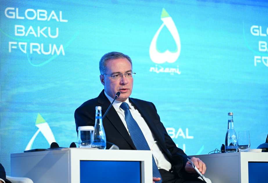 Asistente del Presidente: “La posición estratégica de Azerbaiyán convierte al país en el centro de los corredores de transporte Este-Oeste y Sur-Norte”