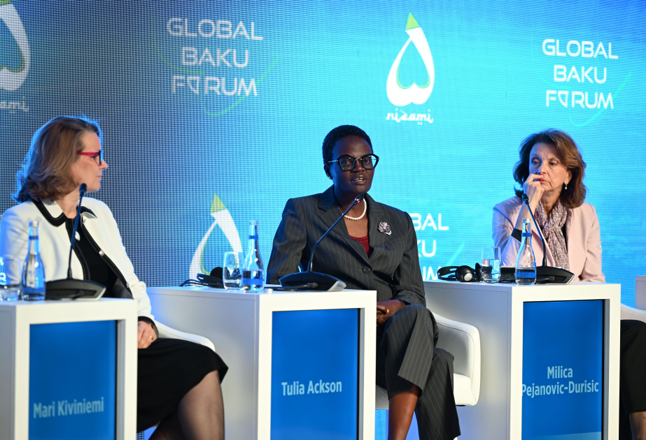 تحديات الذكاء الاصطناعي وحوكمته في نقاشات منتدى باكو العالمي