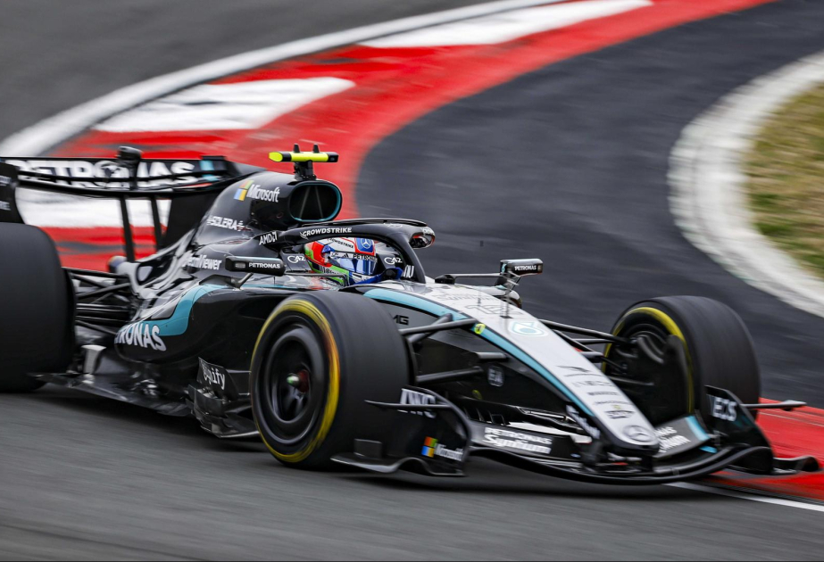Formel 1: Mercedes-Pilot Kimi Antonelli gewinnt in China