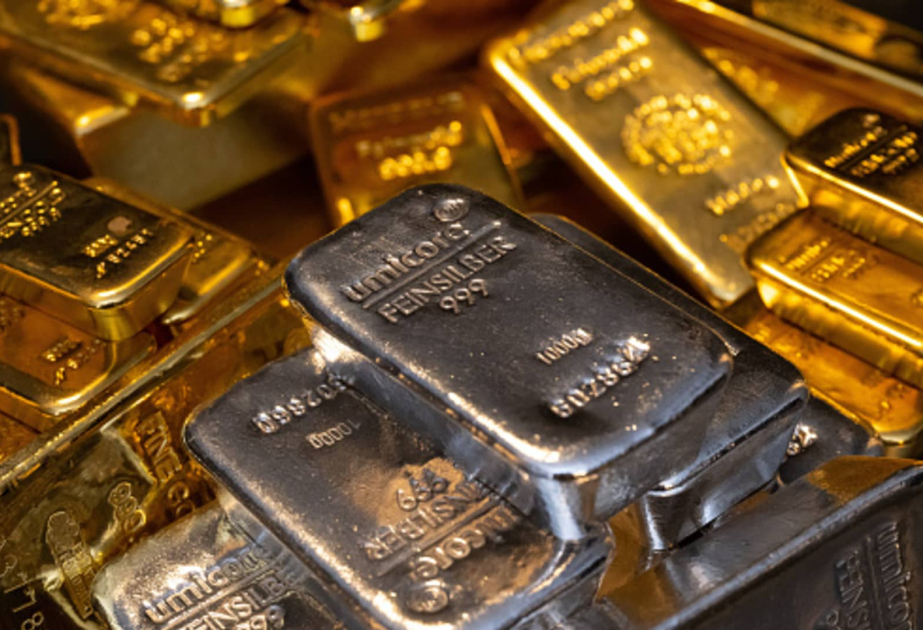 El oro y la plata se abaratan en el mercado mundial