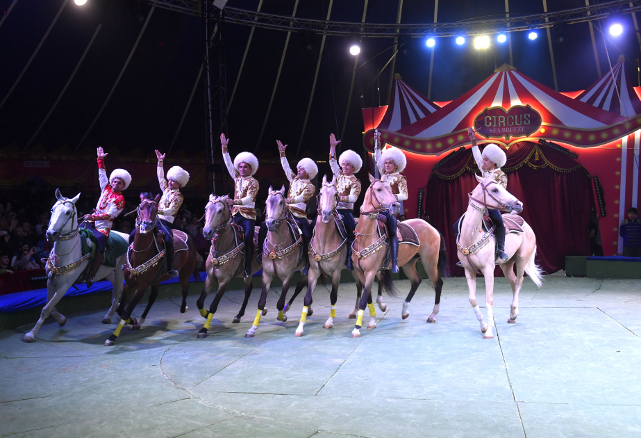 Dünyanı heyran edən “Galkynyş” qrupu “Circus Sea Breeze”də çıxış edib VİDEO