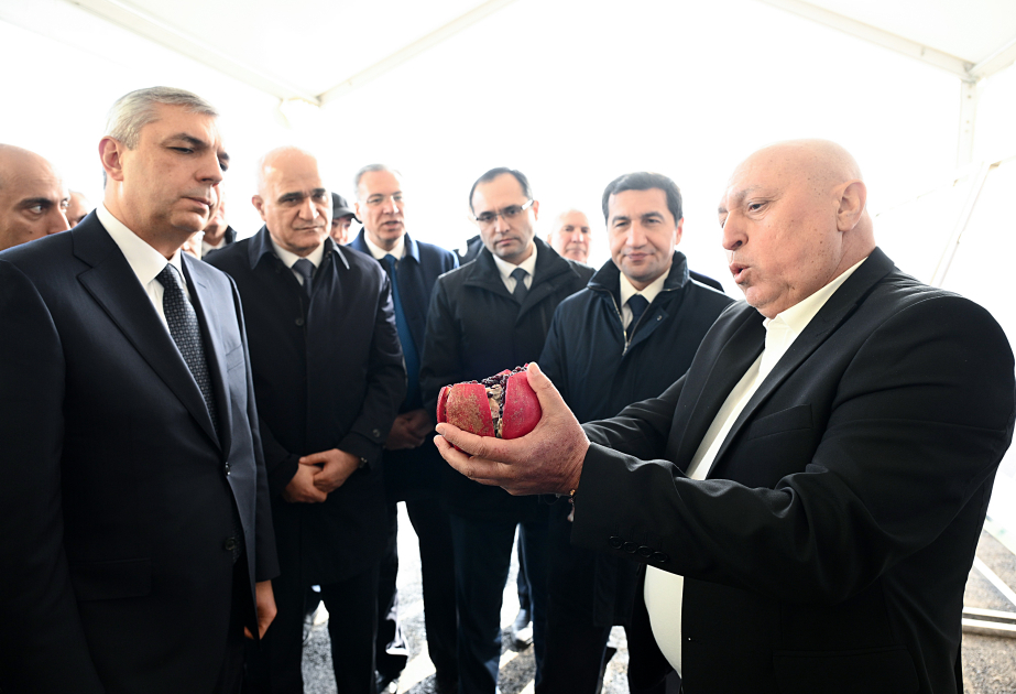 Visite d’une exploitation horticole dans le district de Khodjavend