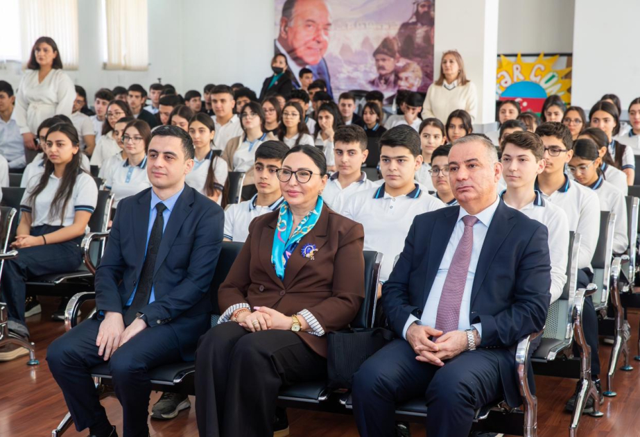 Məktəblilərə məişət zorakılığı ilə mübarizə yolları barədə məlumat verilib - AZƏRTAC