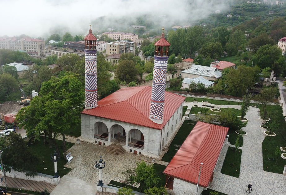 Şuşanın memarlıq abidələri – qədim tarixə malik məscidlər