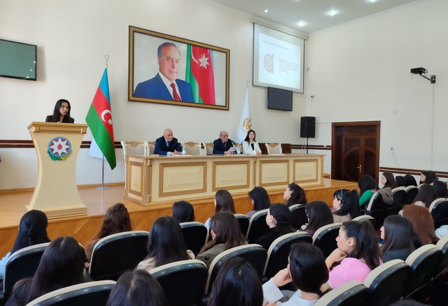 Gəncədə tələbələr “Maarifçi” proqramı ilə bağlı məlumatlandırılıb