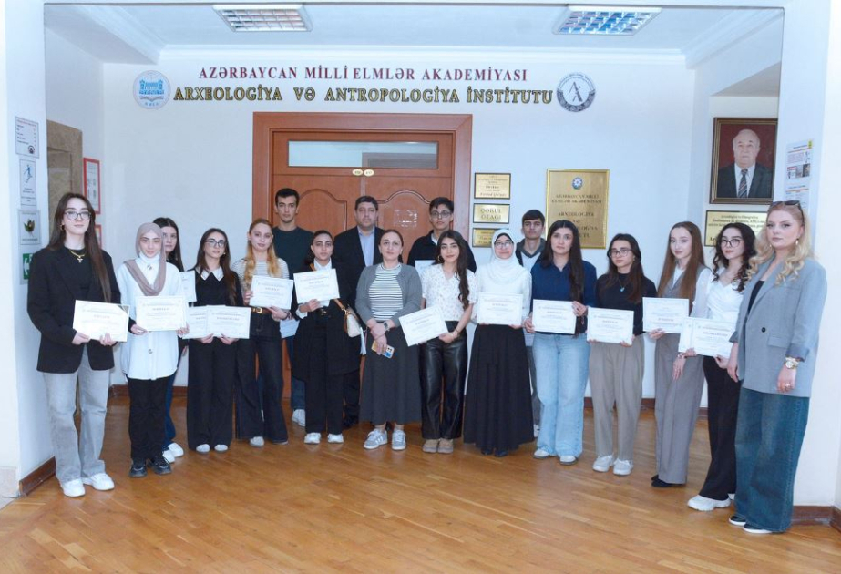 Arxeologiya və Antropologiya İnstitutunun könüllüləri mükafatlandırılıb