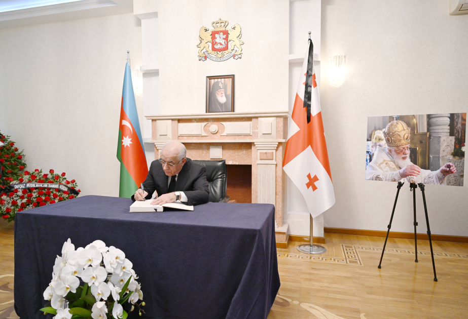 Aserbaidschans Premierminister kondoliert in georgischer Botschaft