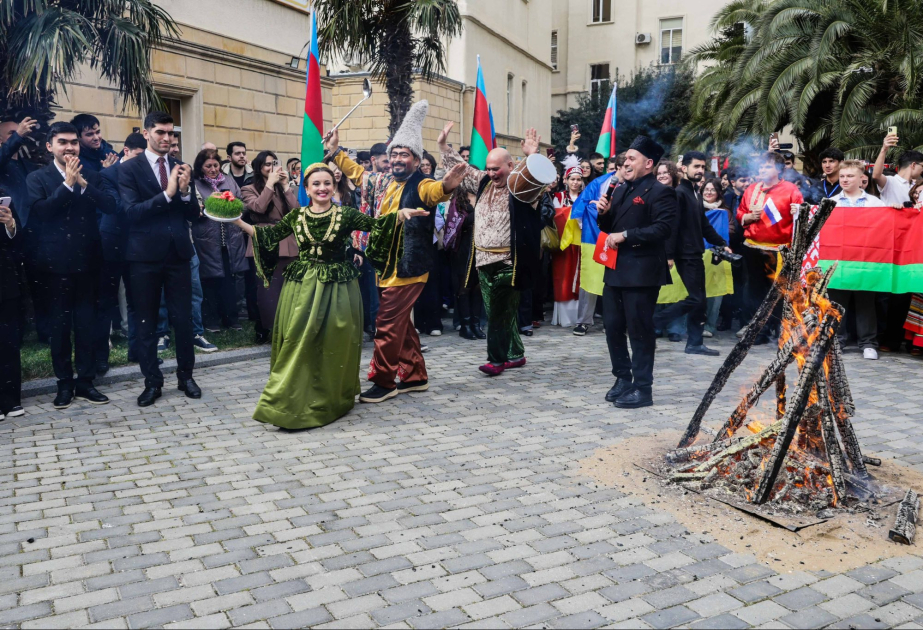 UNEC-də tələbələrin iştirakı ilə Novruz bayramı qeyd olunub