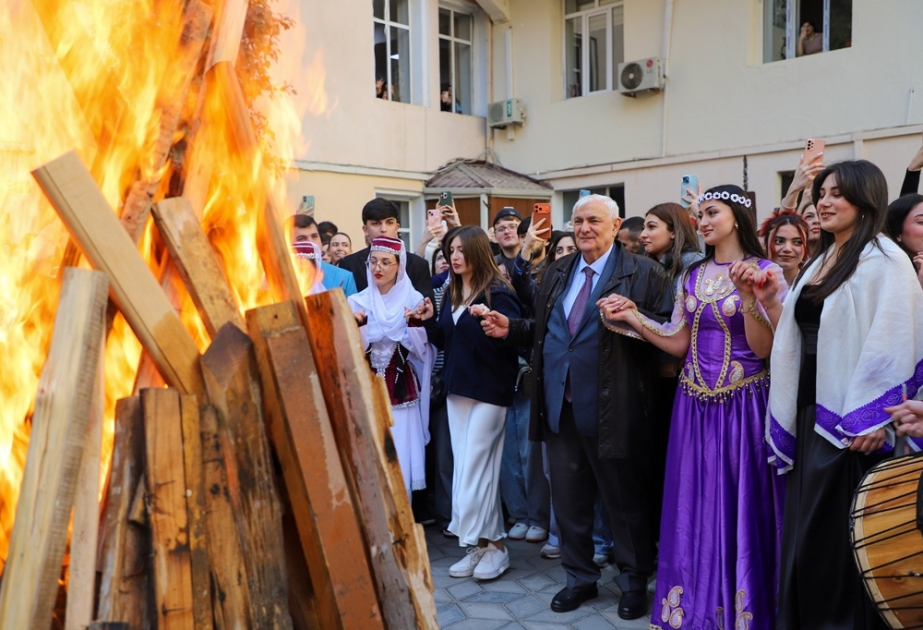 ADU-da bayram şənliyi: Novruz tonqalı və Ramazan süfrəsi
