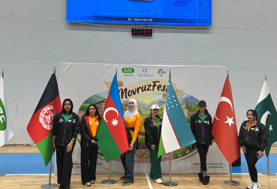 Estudiantes extranjeros de la Universidad Pedagógica participan en el “Novruzfest”