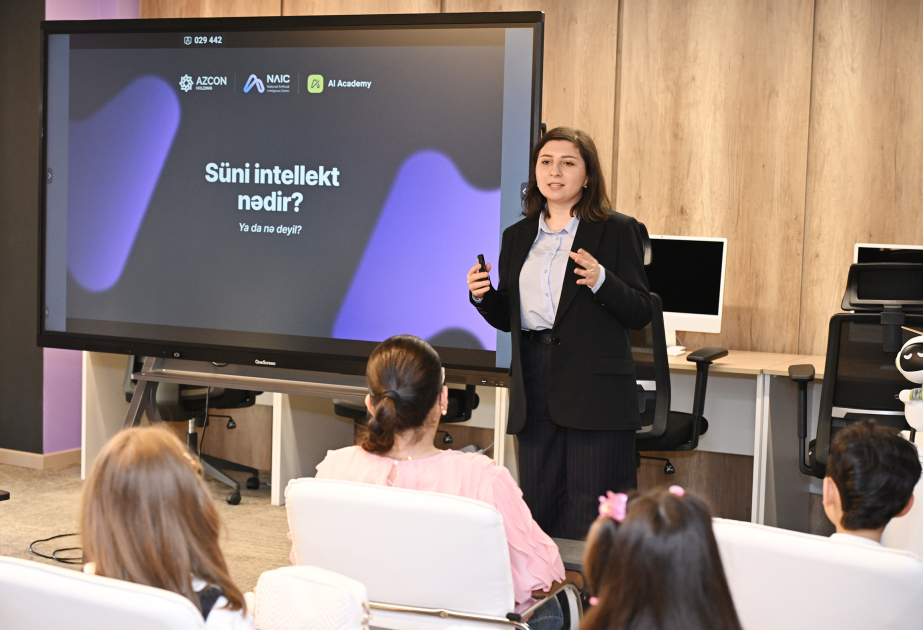 Gələcəyin süni intellekt mühəndisləri “AI Academy”də VİDEO