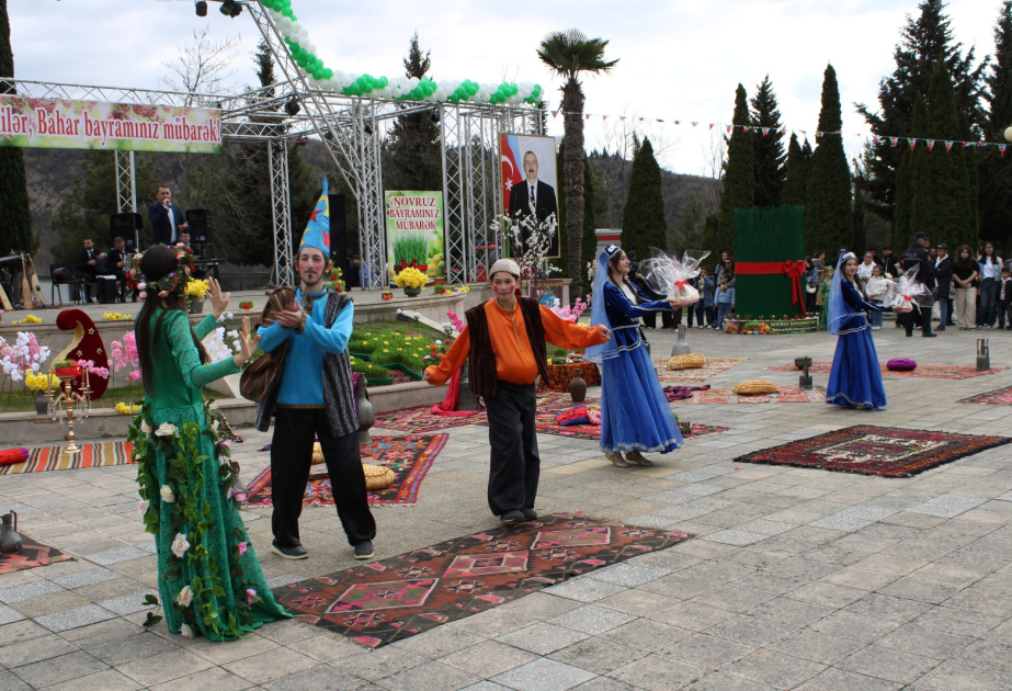 Balakəndə alovlanan Novruz tonqalı: Azsaylı xalqların birlik və bərabərlik rəmzi