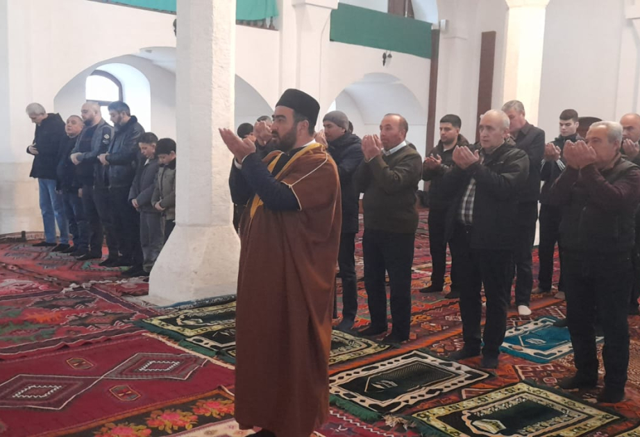 Ağdamda bayram namazı qılınıb