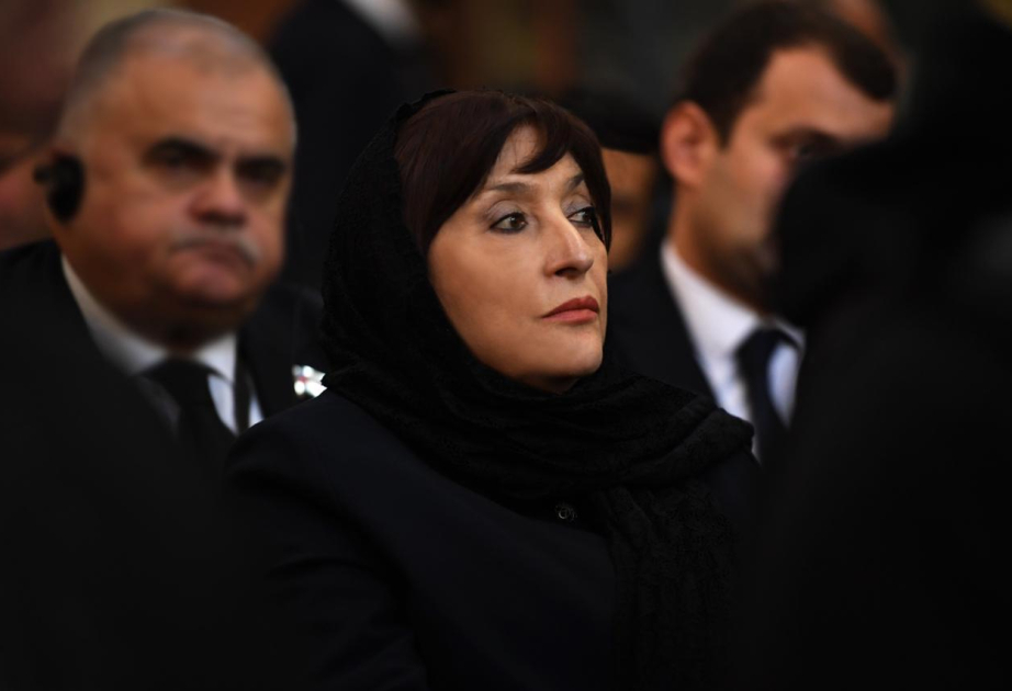 Parlamentssprecherin Sahiba Gafarova nimmt an Beisetzung von Ilia II. in Georgien teil