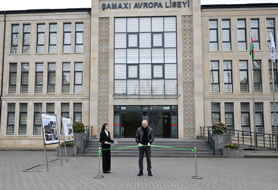 El Presidente Ilham Aliyev asistió a la inauguración del nuevo edificio del Liceo Europeo de Shamakhi