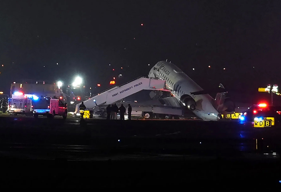 Flugzeug kollidiert mit Fahrzeug – beide Piloten sterben