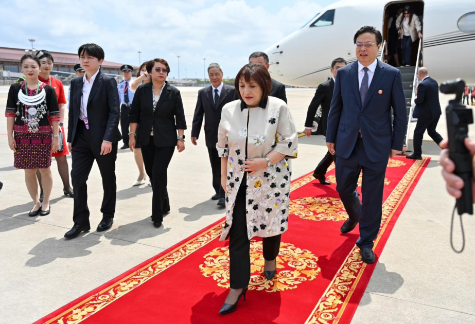 Sahibə Qafarova Asiya Boao Forumuna qatılmaq üçün Çinə səfər edib