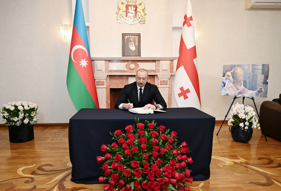 Prezident İlham Əliyev Gürcüstanın Azərbaycandakı səfirliyində olub, başsağlığı verib VİDEO